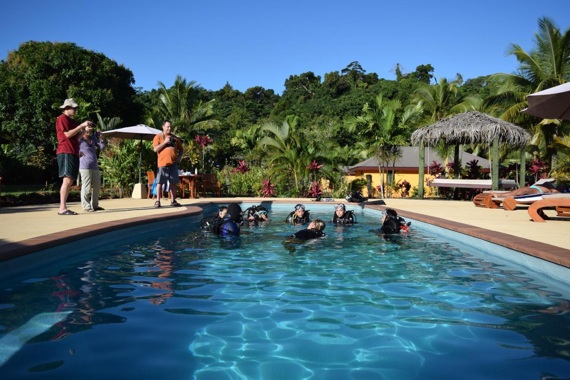 Waidroka Bay Resort Deuba Экстерьер фото