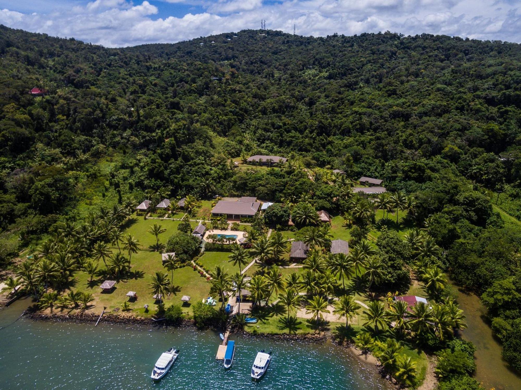 Waidroka Bay Resort Deuba Экстерьер фото